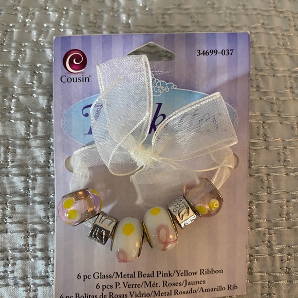 New Trinkets bracelet with 7 glass/metal beads - Picture 2 of 2